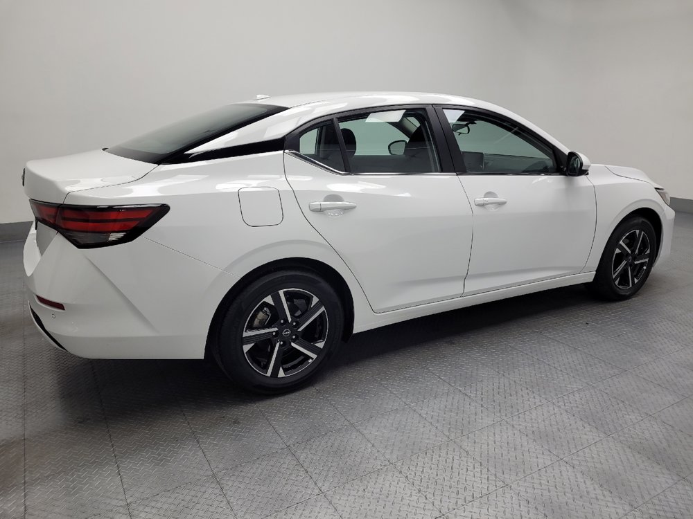 Used 2025 Nissan Sentra SV FWD image 10