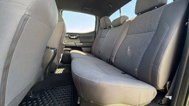 Used 2018 Toyota Tacoma TRD Sport AWD/4WD image 8