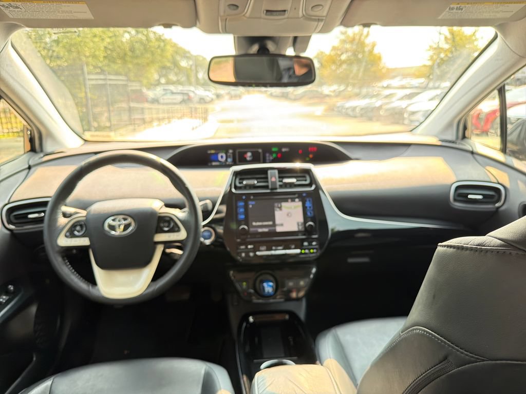 Used 2017 Toyota Prius Four FWD image 30