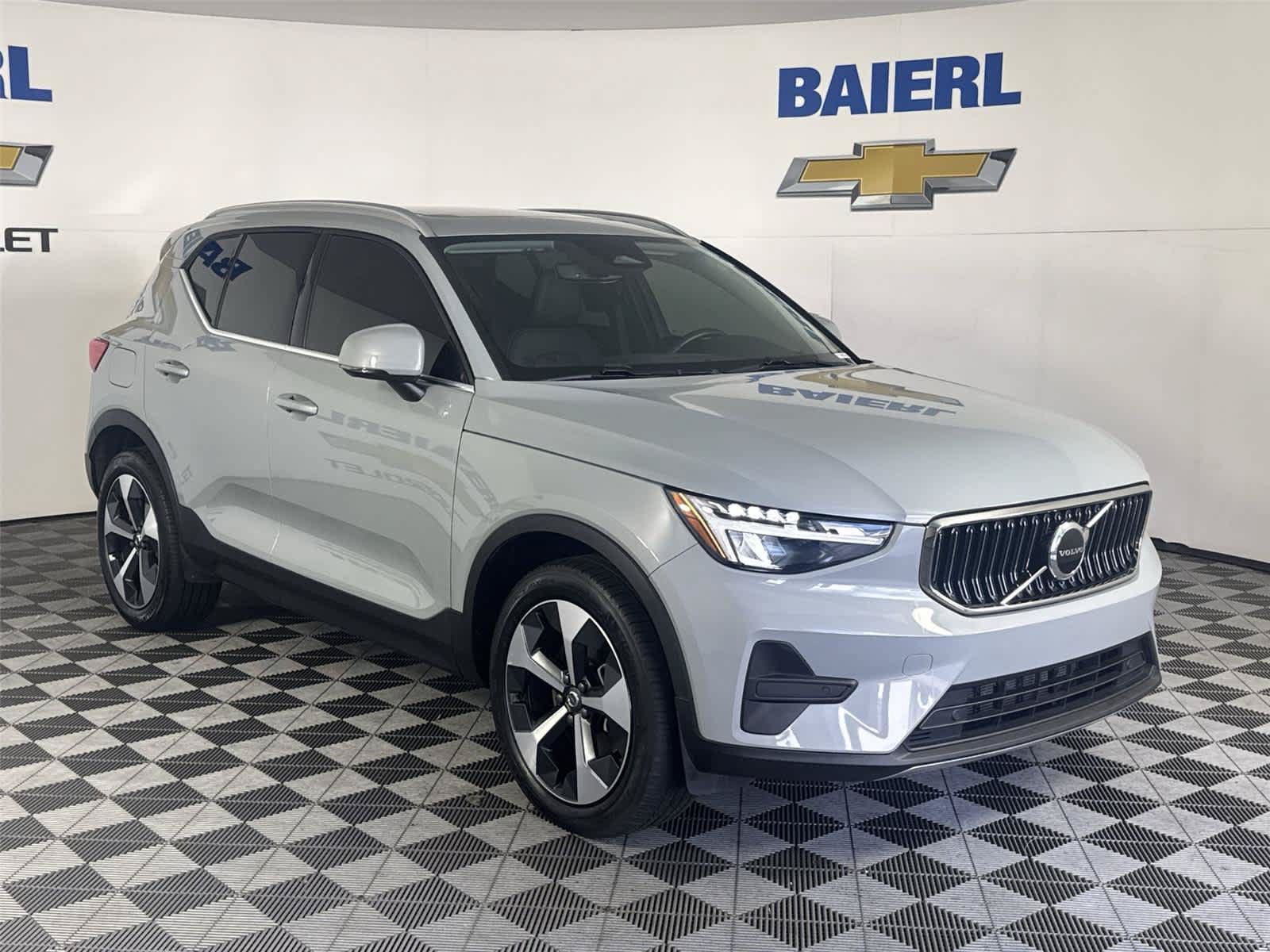 Used 2025 Volvo XC40 B5 Core w/ Protection Package Premier AWD/4WD image 7