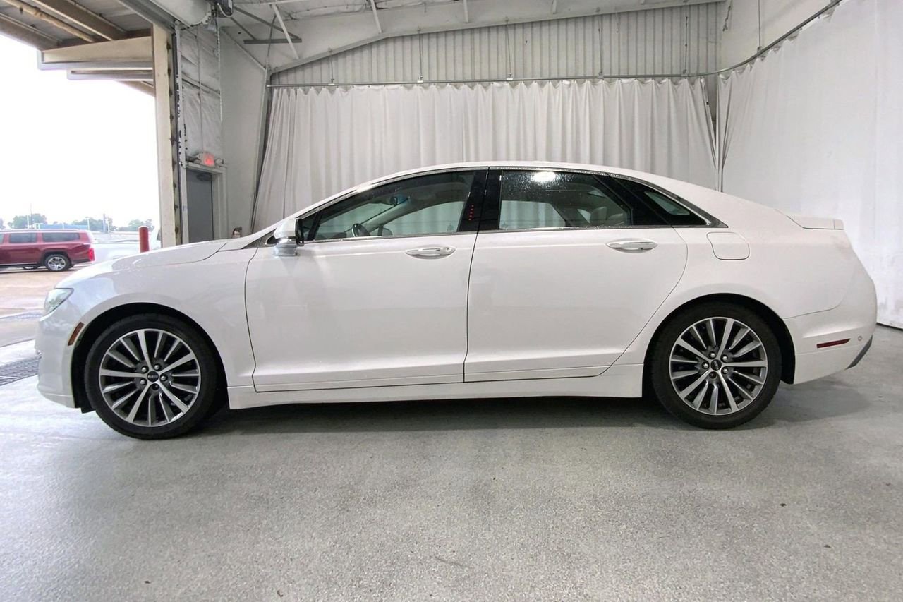 Used 2017 Lincoln MKZ Select w/ Technology Package FWD image 26