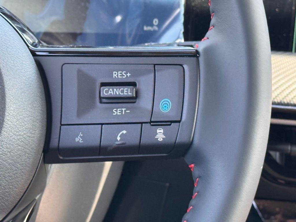 New 2025 Nissan Kicks SR image 11