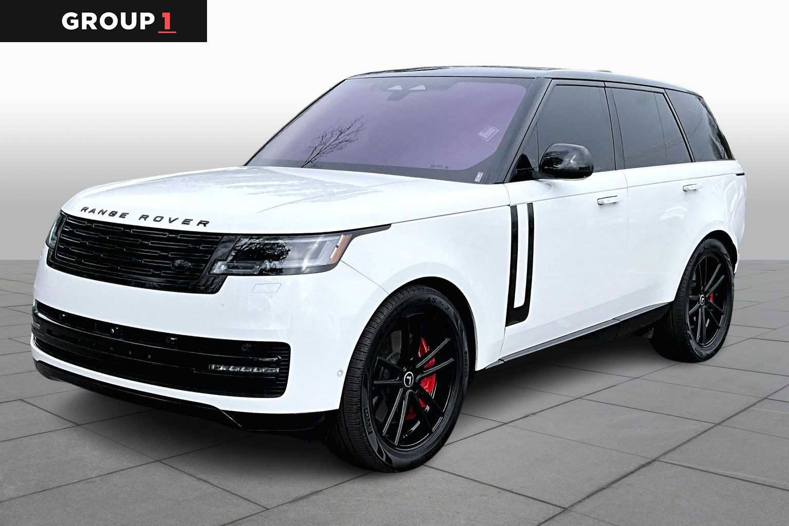 Used 2023 Land Rover Range Rover SE image 1