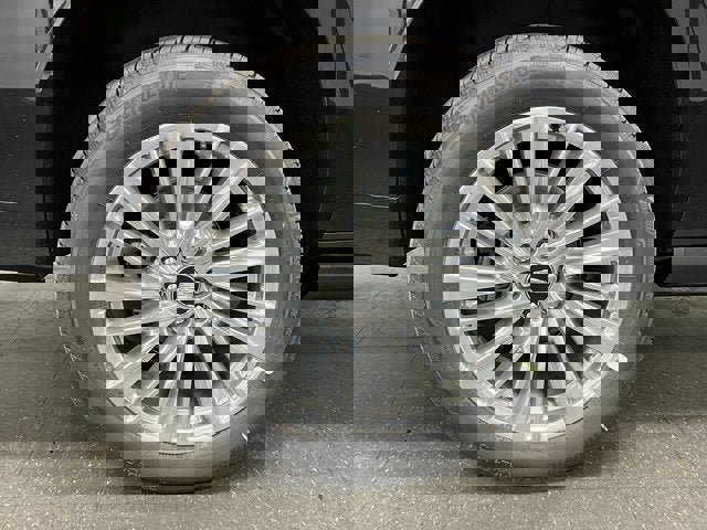 New 2026 Cadillac Escalade ESV Luxury image 12