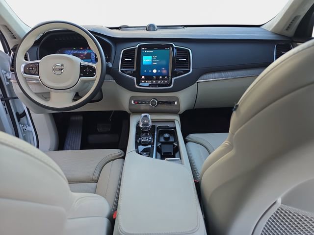 Used 2024 Volvo XC90 T8 Ultimate w/ Lounge Package image 10