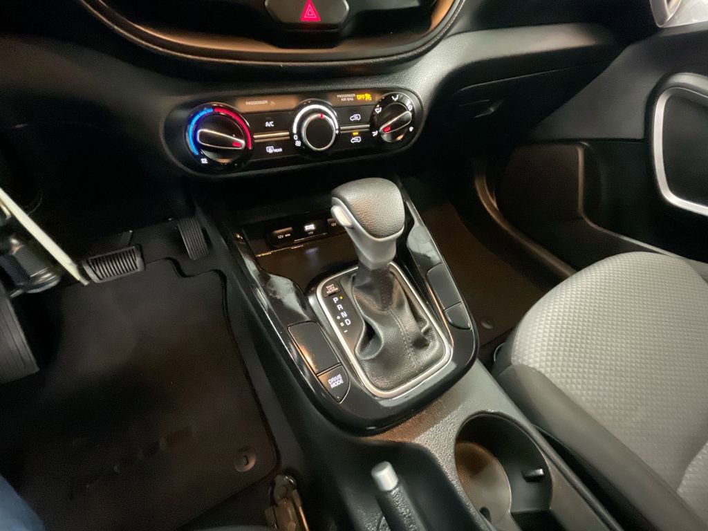 Used 2023 Kia Soul LX w/ LX Technology Package image 15