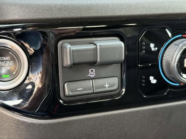 Used 2023 Chevrolet Silverado 1500 LT AWD/4WD image 27