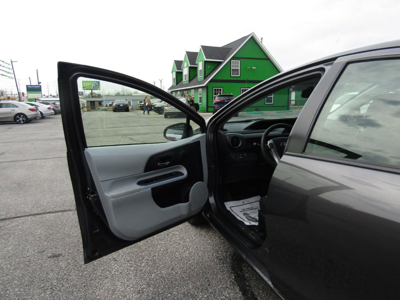 Used 2013 Toyota Prius C Three FWD image 10