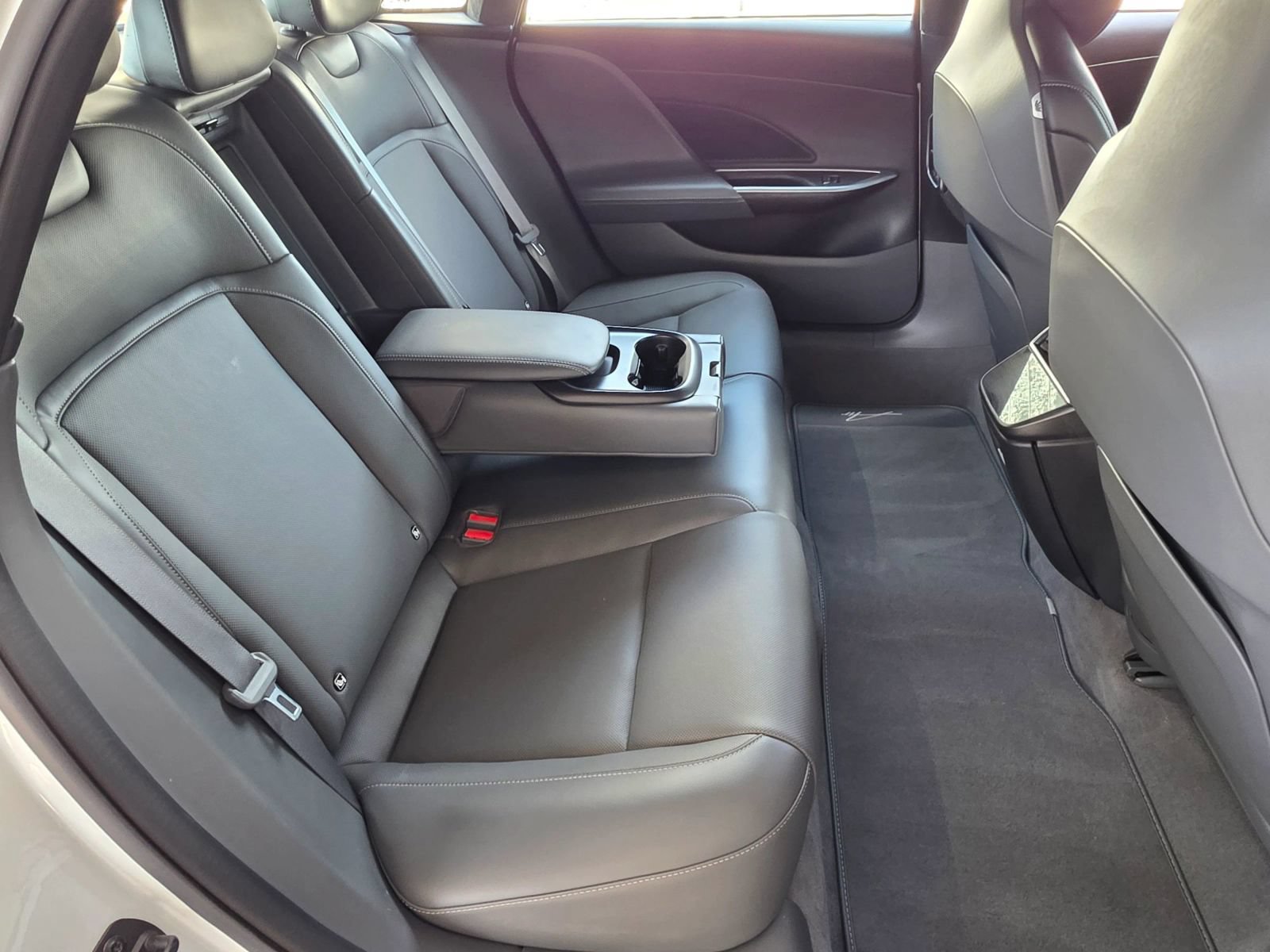 Used 2024 Lucid Air Touring AWD/4WD image 34