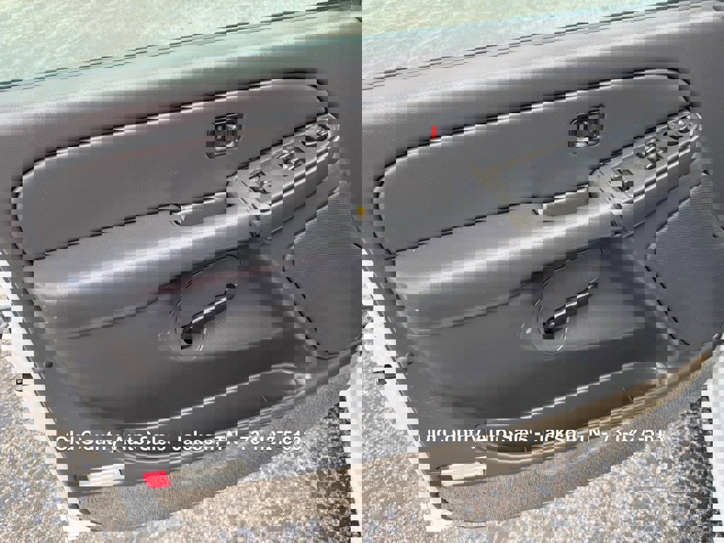 Used 2005 Chevrolet Silverado 1500 LS w/ Light Duty Power Package RWD image 10