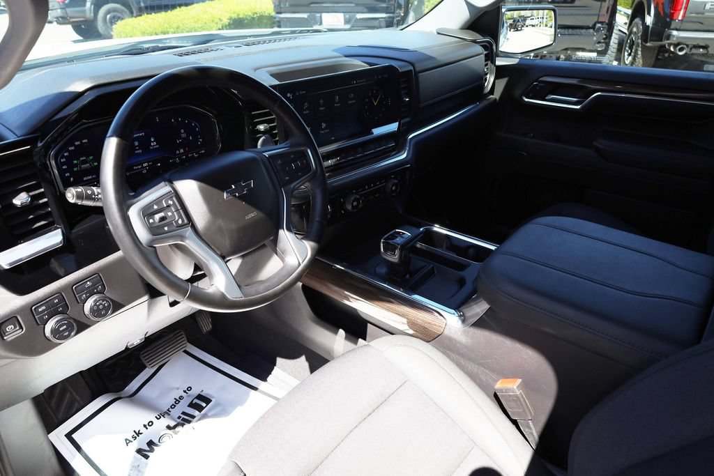 Used 2023 Chevrolet Silverado 1500 RST AWD/4WD image 12