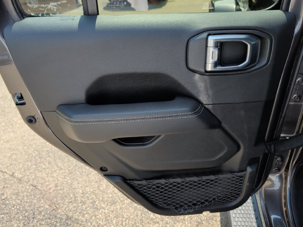 Used 2021 Jeep Wrangler Unlimited Sahara AWD/4WD image 30