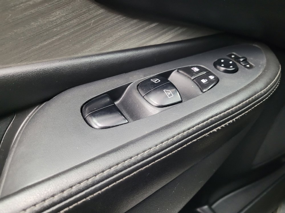 Used 2018 Nissan Murano SV image 27