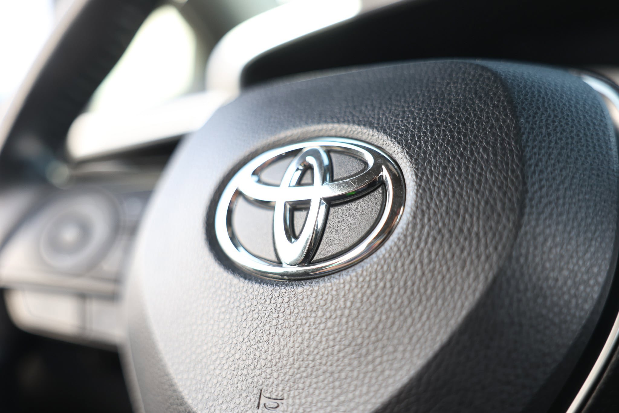 Used 2019 Toyota Corolla SE FWD image 34