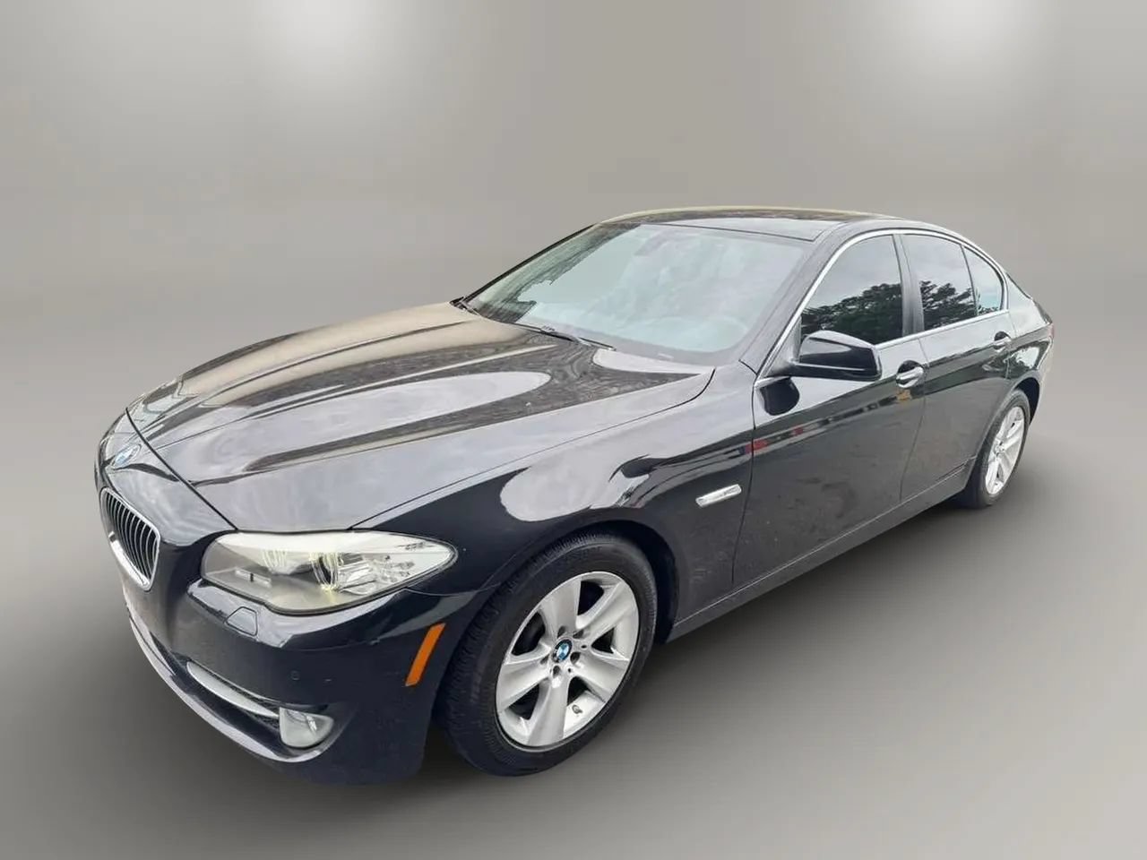 Used 2012 BMW 528i Sedan RWD image 2