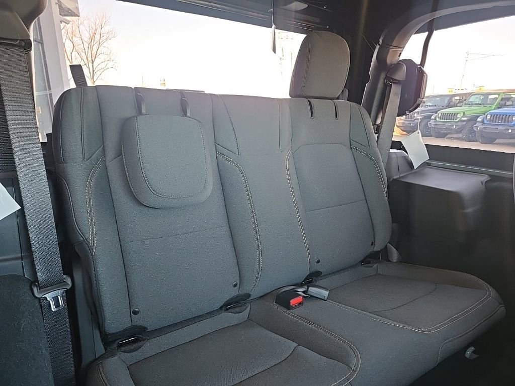 Used 2024 Jeep Wrangler Sport S image 78