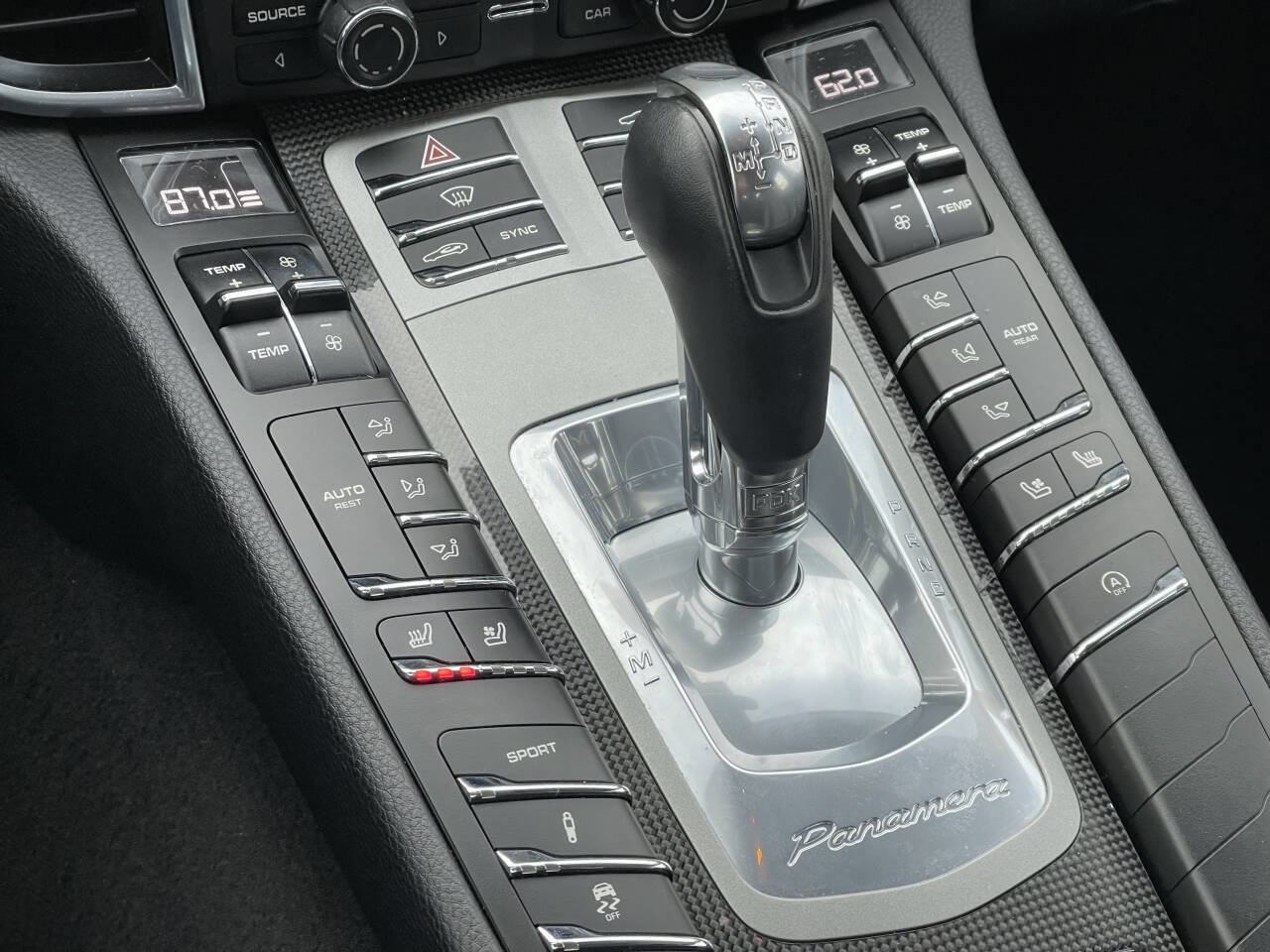 Used 2016 Porsche Panamera 4 Edition image 35