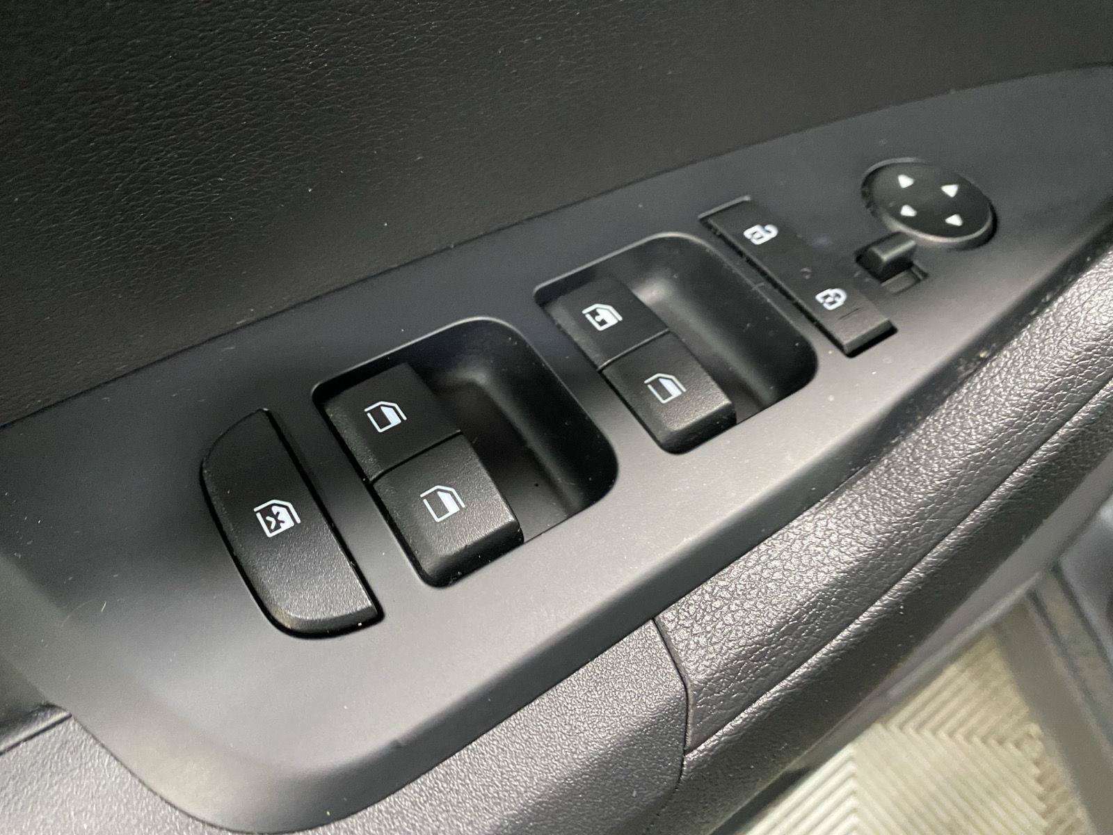 Used 2024 Kia Sportage LX AWD/4WD image 20