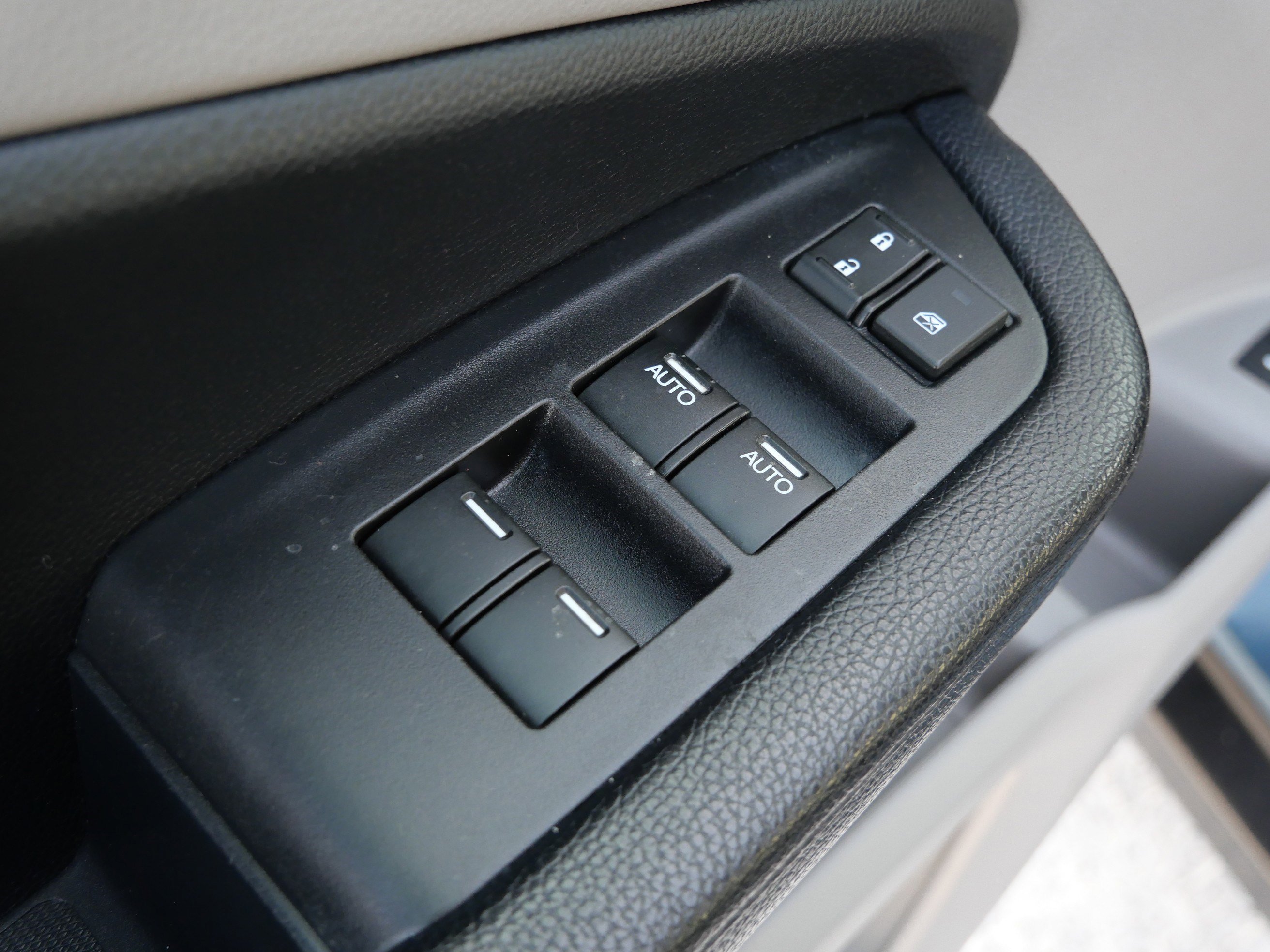 Used 2017 Honda Pilot EX-L image 25