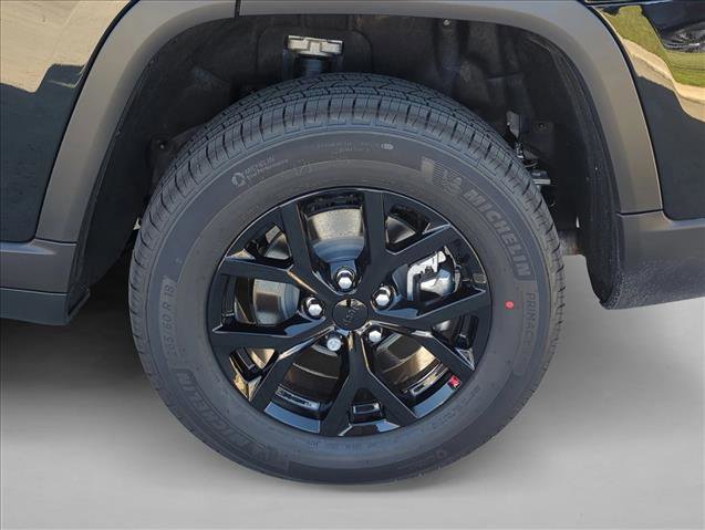 New 2026 Jeep Grand Cherokee L 2WD image 7