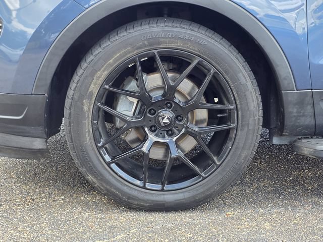 Used 2018 Ford Explorer XLT FWD image 31