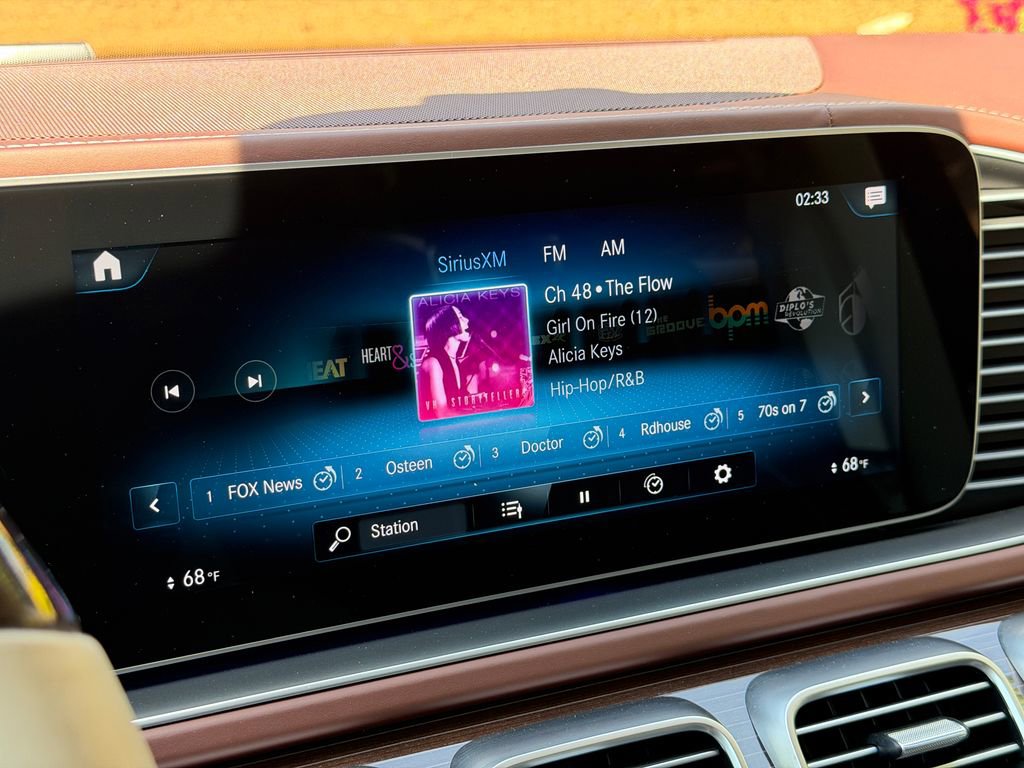 Used 2023 Mercedes-Benz Maybach GLS 600 4MATIC image 21