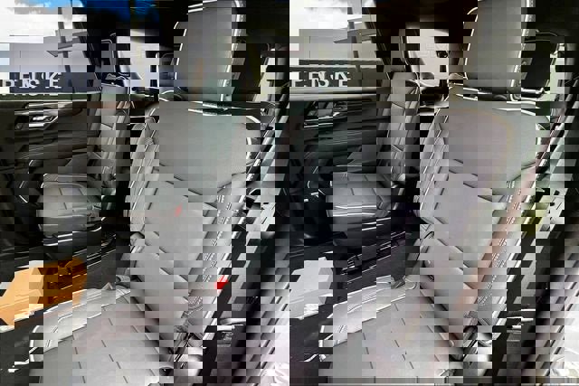 New 2026 GMC Yukon Elevation w/ Elevation Premium Package image 11