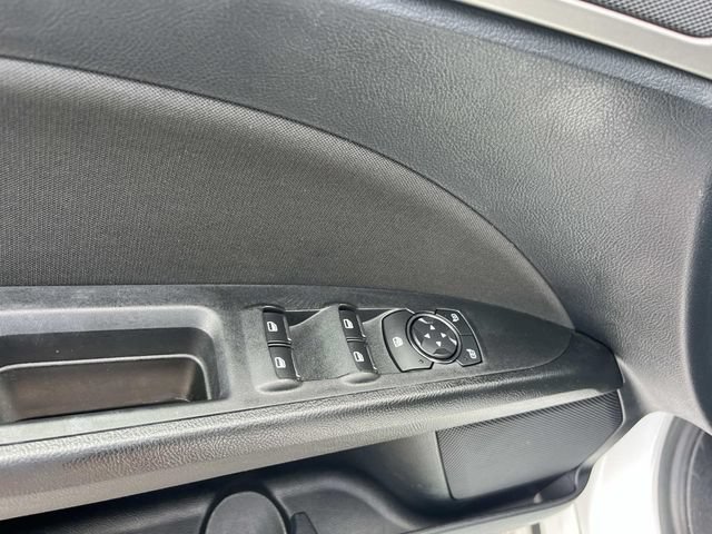 Used 2019 Ford Fusion SE FWD image 20