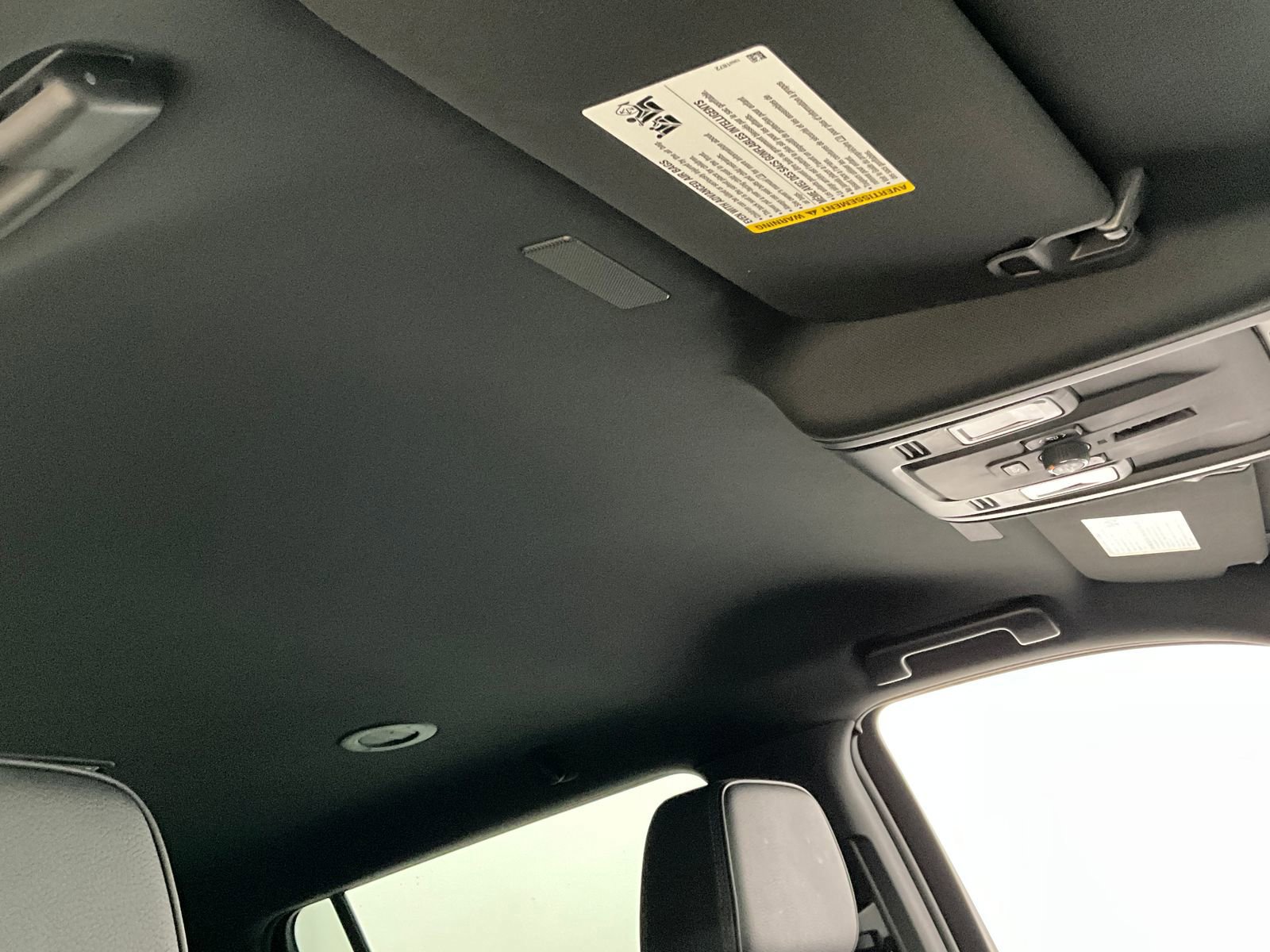Used 2025 GMC Yukon XL Denali image 22