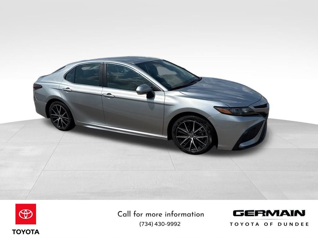 Used 2023 Toyota Camry SE image 11