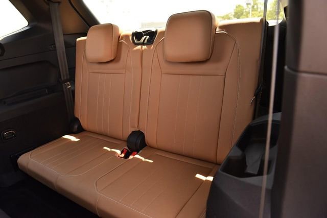 Used 2023 Volkswagen Tiguan SE FWD image 23