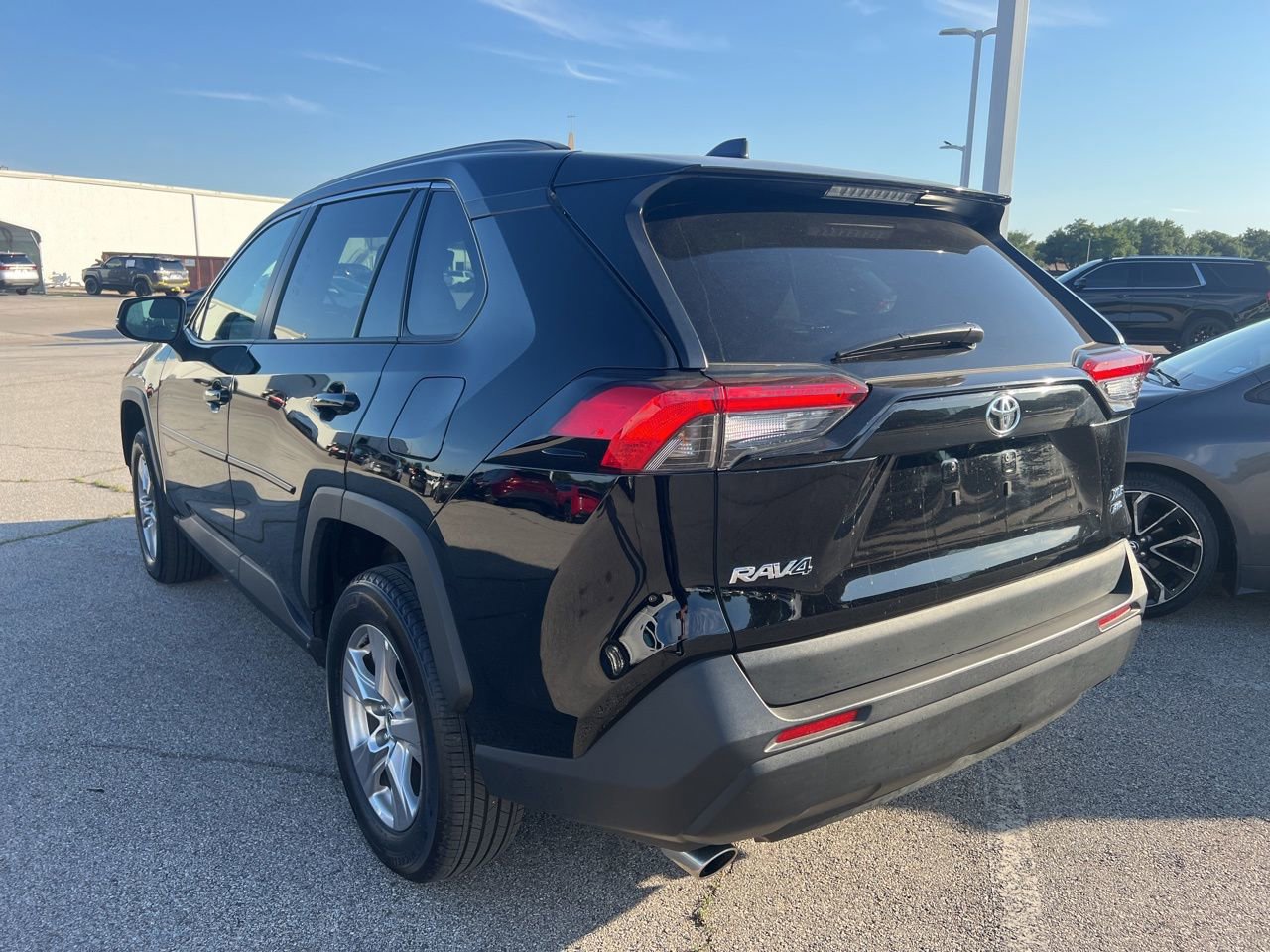 Used 2025 Toyota RAV4 XLE w/ Convenience Package AWD/4WD image 6