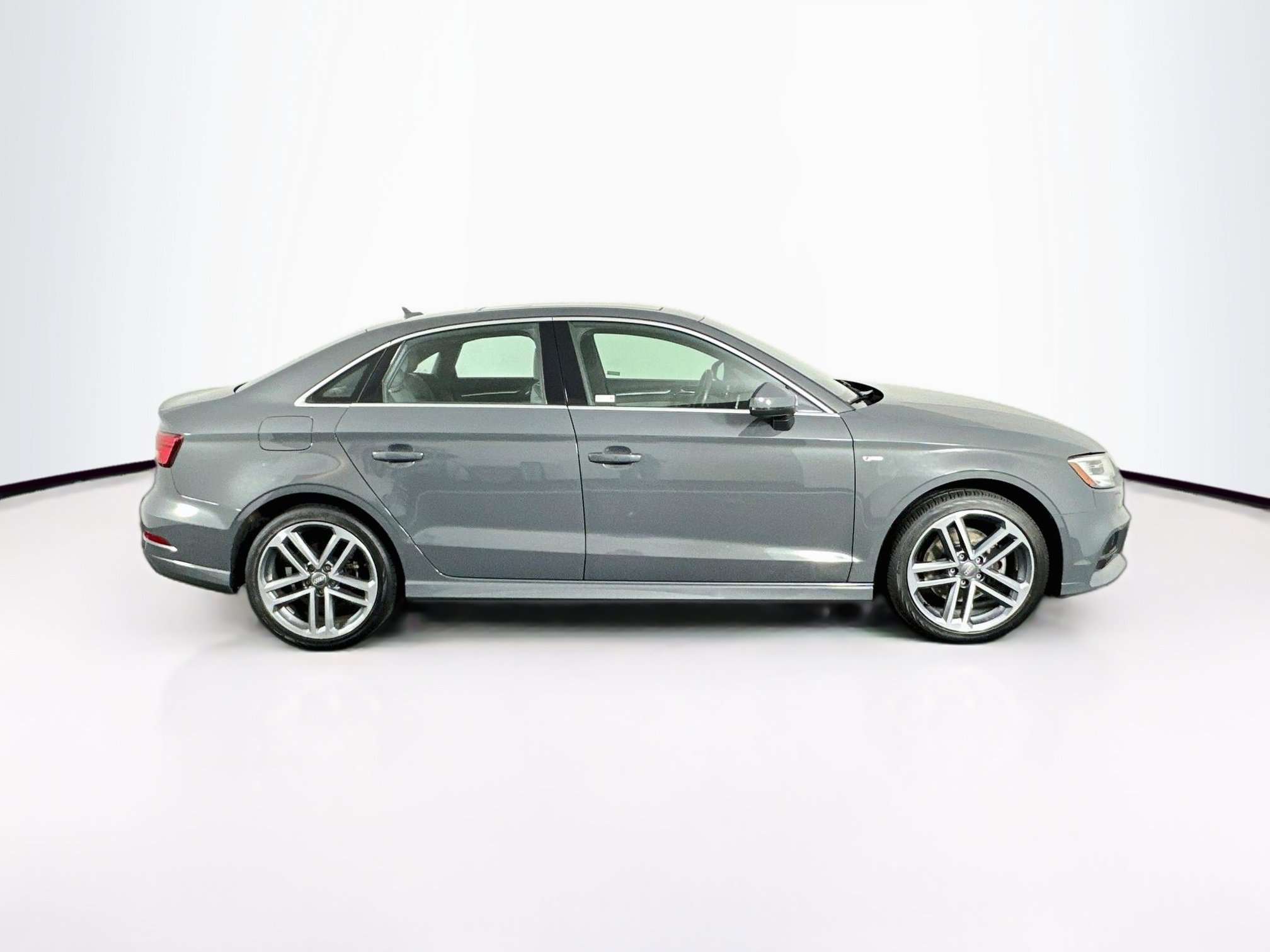 Used 2018 Audi A3 2.0T Premium Plus w/ Premium Plus Package FWD image 10