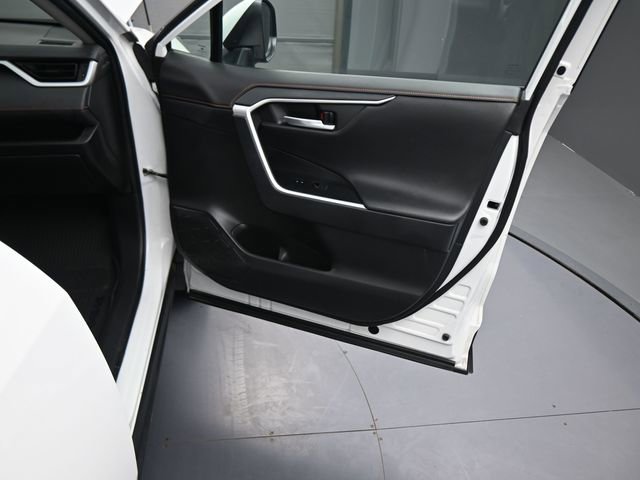 Used 2024 Toyota RAV4 Adventure image 29
