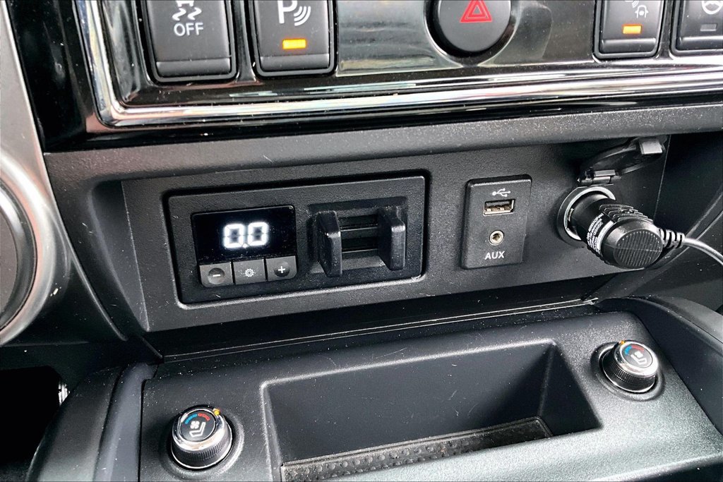 Used 2018 Nissan Titan Platinum Reserve AWD/4WD image 17