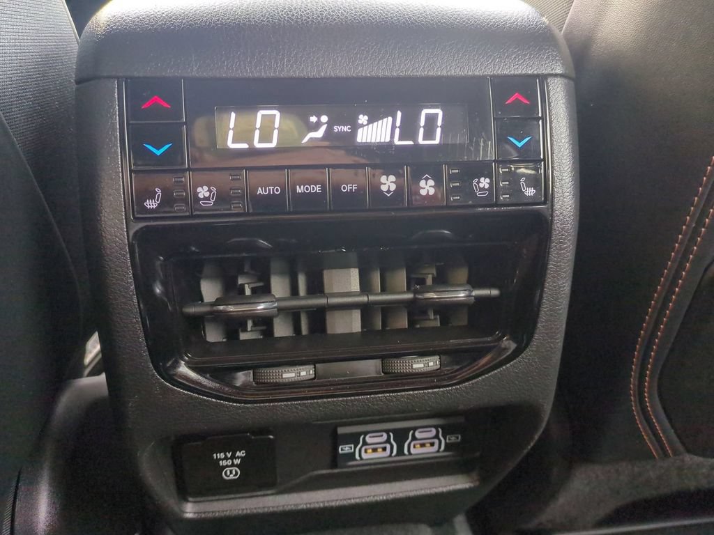 Used 2024 Jeep Grand Cherokee L Summit AWD/4WD image 18