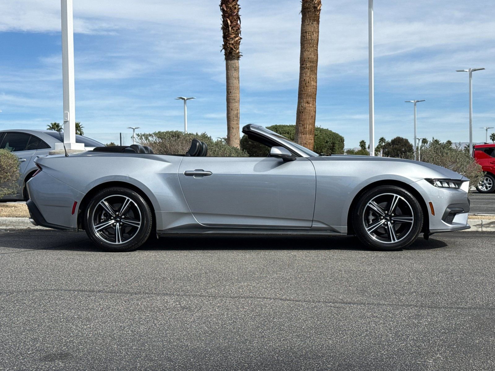 Used 2024 Ford Mustang Premium image 2