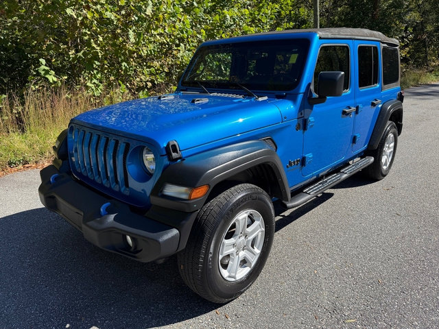 Used 2022 Jeep Wrangler Sport S image 2