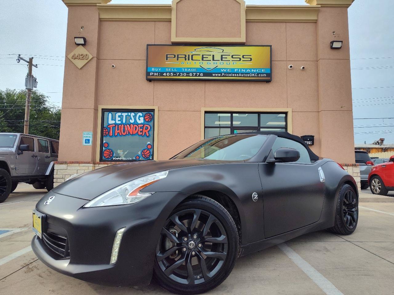 Used 2015 Nissan 370Z Roadster RWD image 36