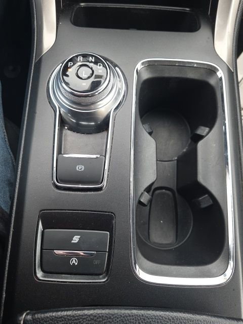 Used 2020 Ford Fusion SE image 34