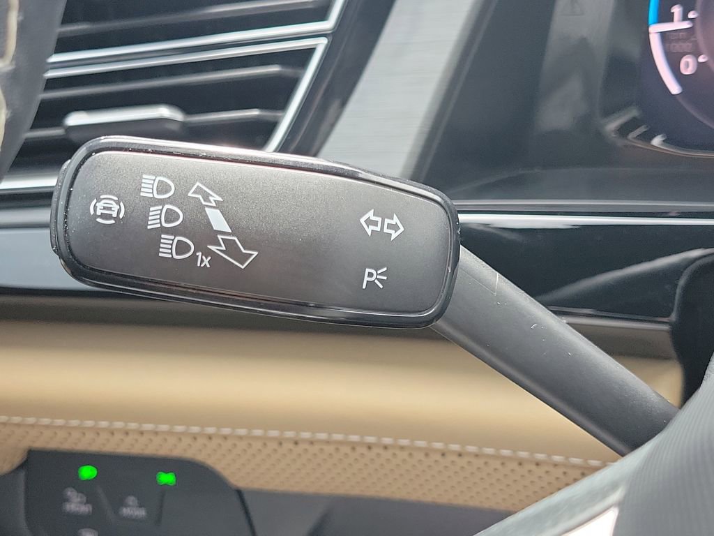 Used 2024 Volkswagen Atlas Cross Sport SE w/ Panoramic Sunroof Package FWD image 29