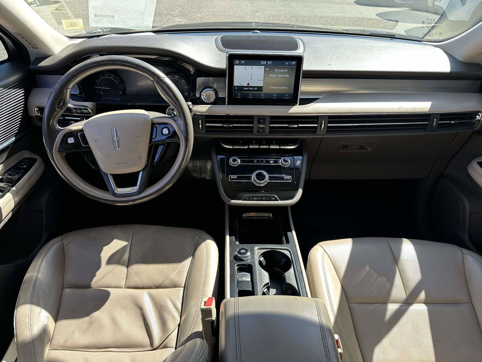 Used 2022 Lincoln Corsair AWD w/ Premium Package image 18