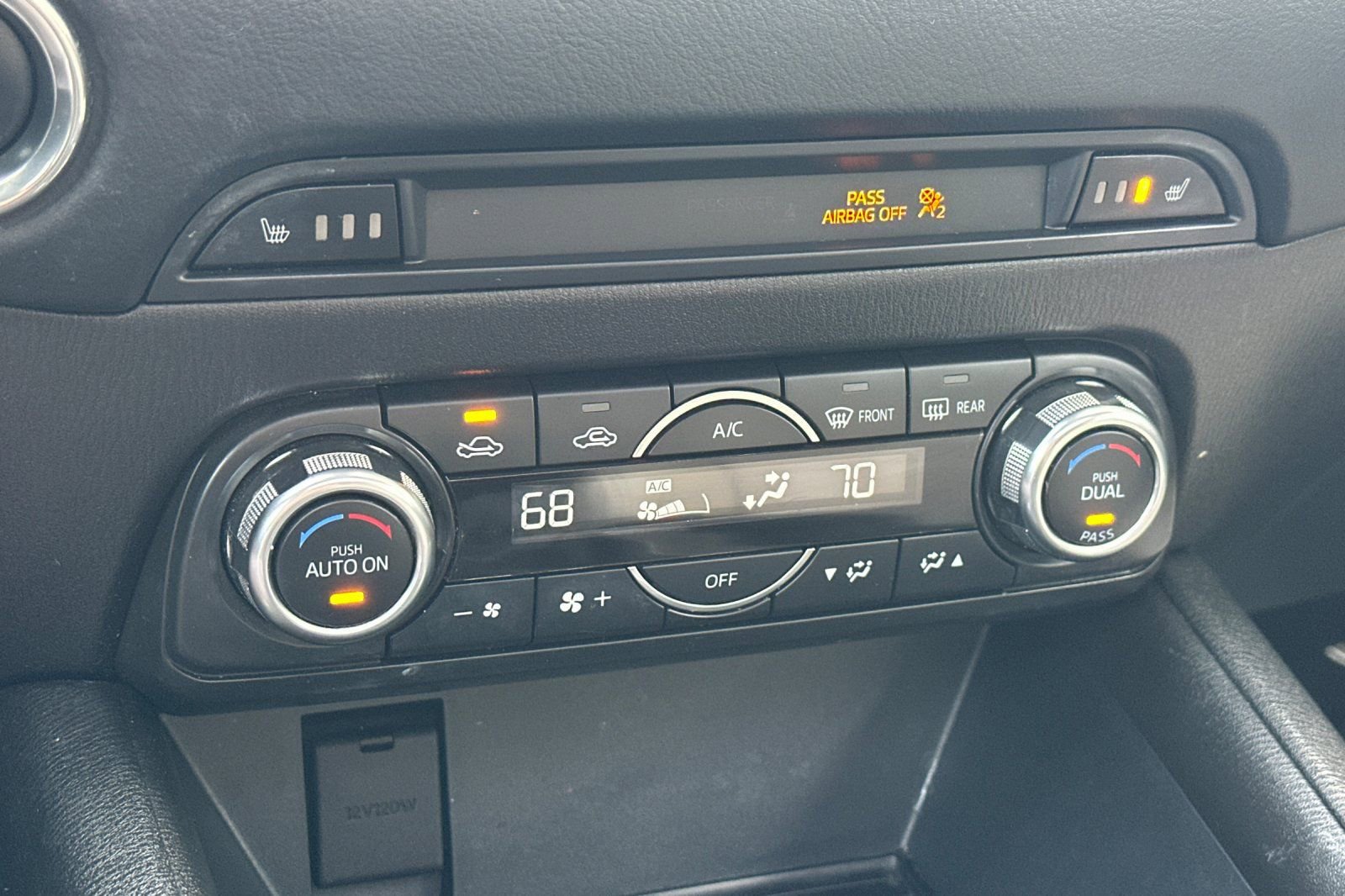 Used 2018 MAZDA CX-5 Touring w/ Preferred Equipment Package FWD image 29