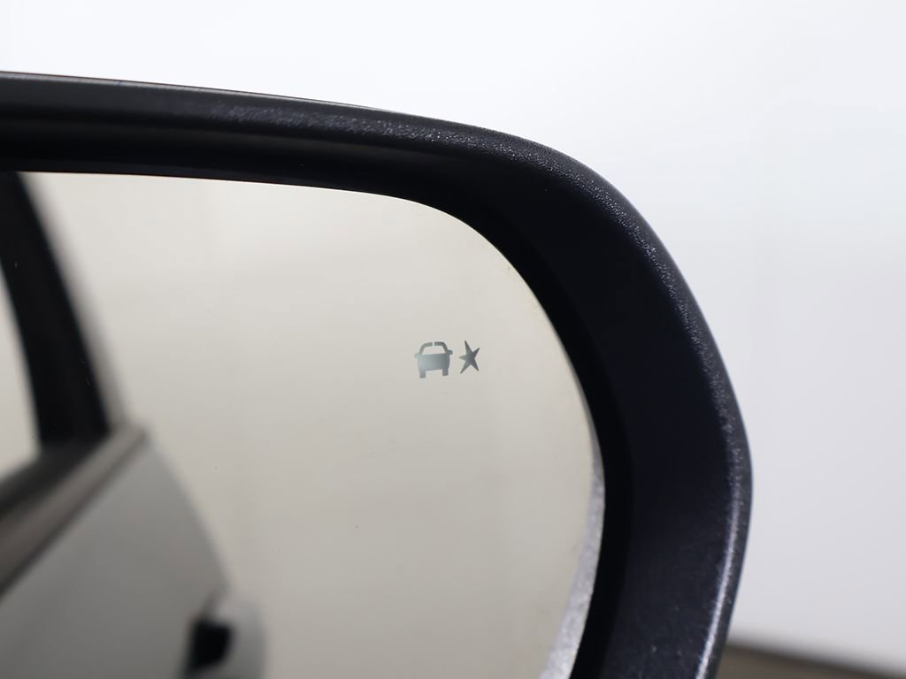 Used 2026 Chevrolet Traverse LT w/ Driver Confidence Package image 23