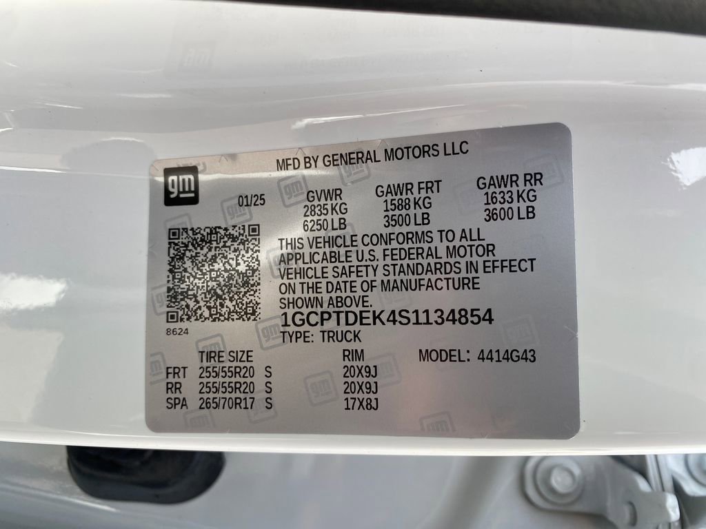 Used 2025 Chevrolet Colorado Z71 w/ Z71 Convenience Package 2 AWD/4WD image 30