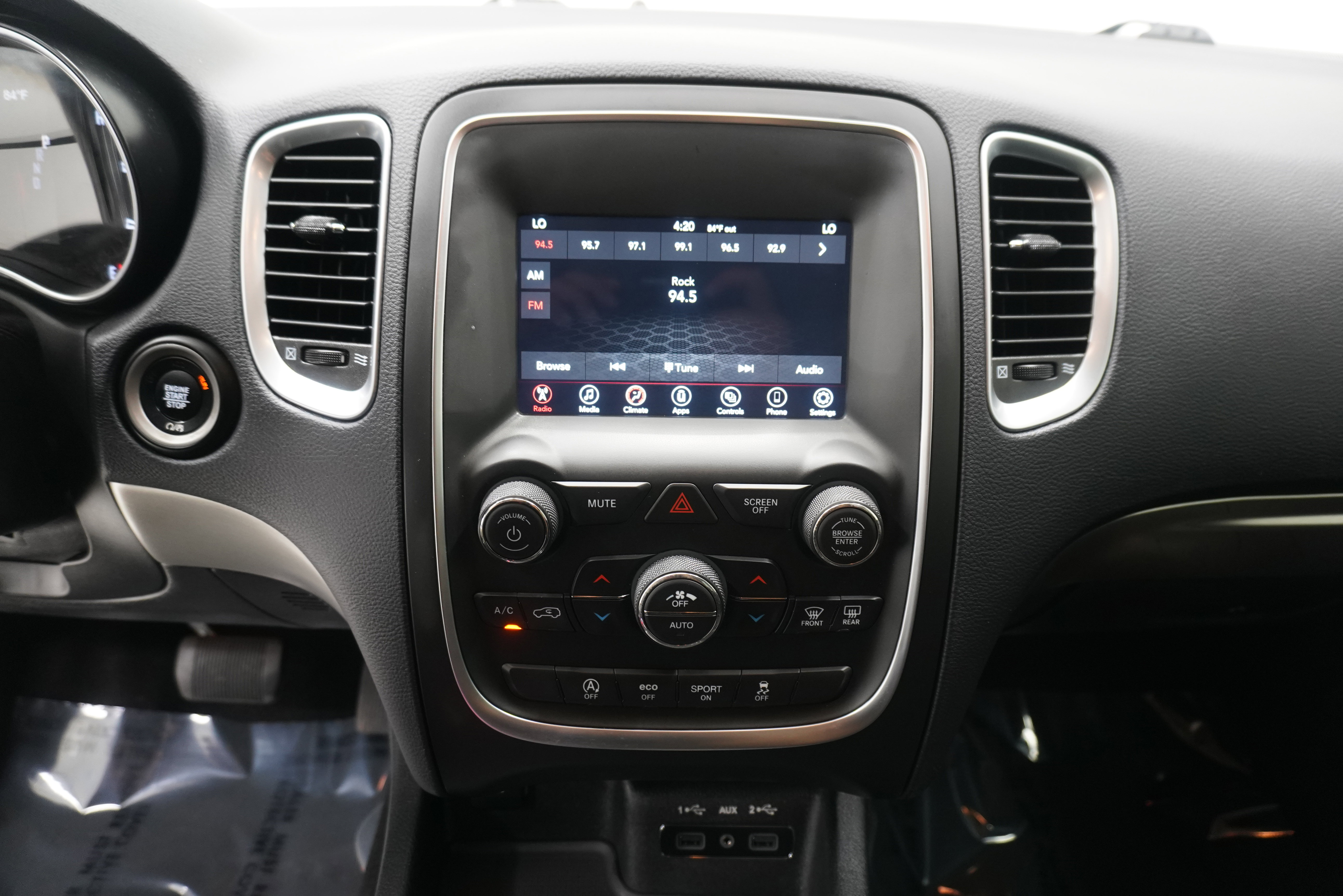 Used 2020 Dodge Durango SXT w/ 3rd Row Seating Group RWD image 19