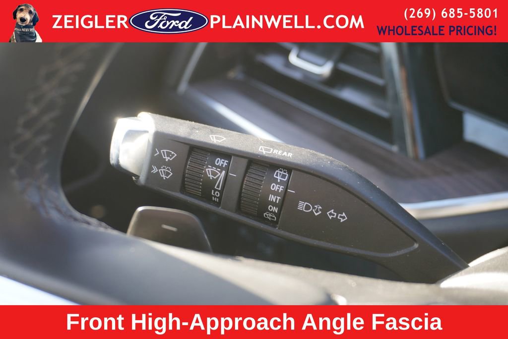 Used 2025 Chevrolet Suburban Z71 image 27