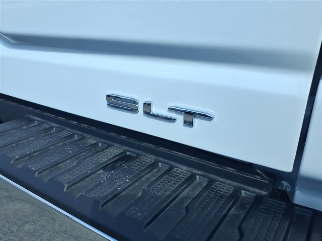New 2026 GMC Sierra 2500 SLT w/ SLT Premium Package image 11