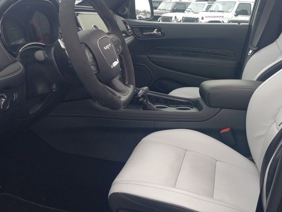 Used 2025 Dodge Durango SRT Hellcat image 2