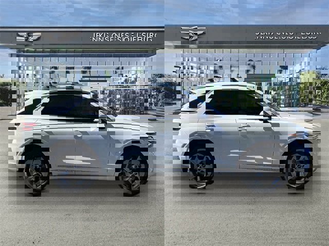 Used 2026 Genesis GV70 2.5T image 9